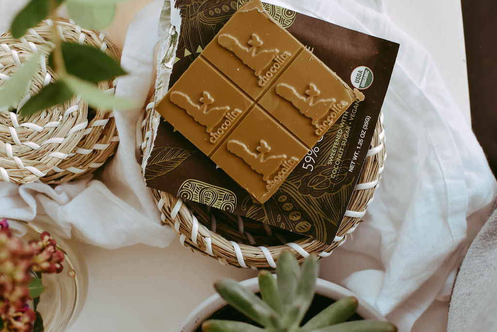 Chocolita Organic Raw 59% Pine Pollen Lemon White Chocolate Bar - 1.25oz
